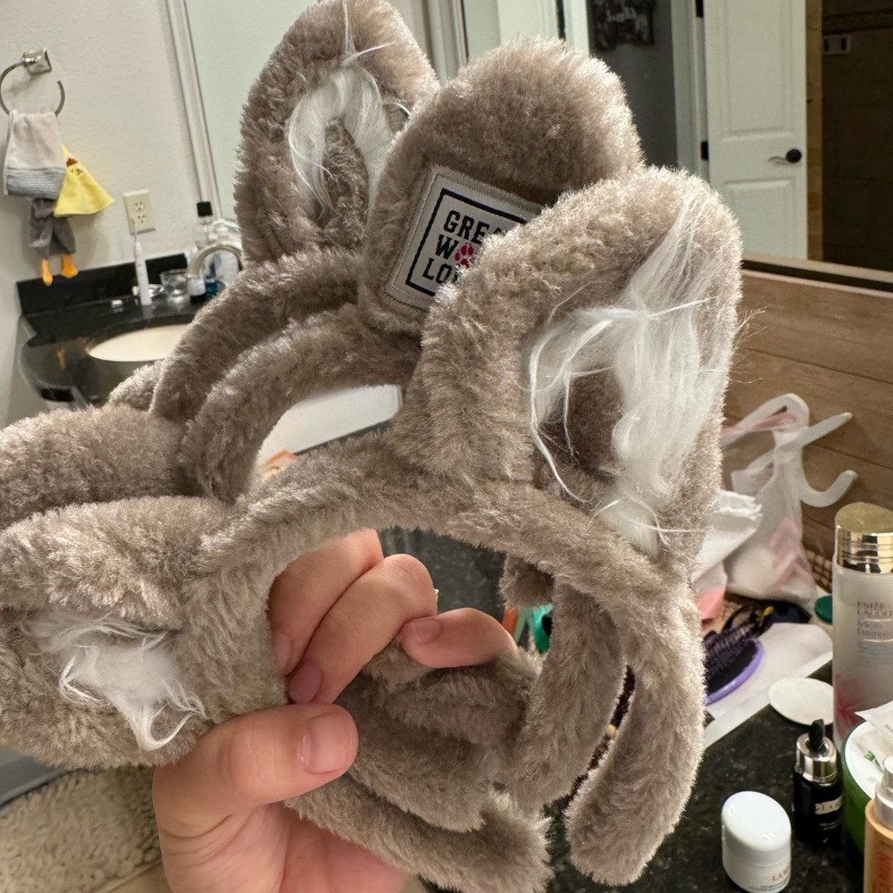 Great wolf hair band